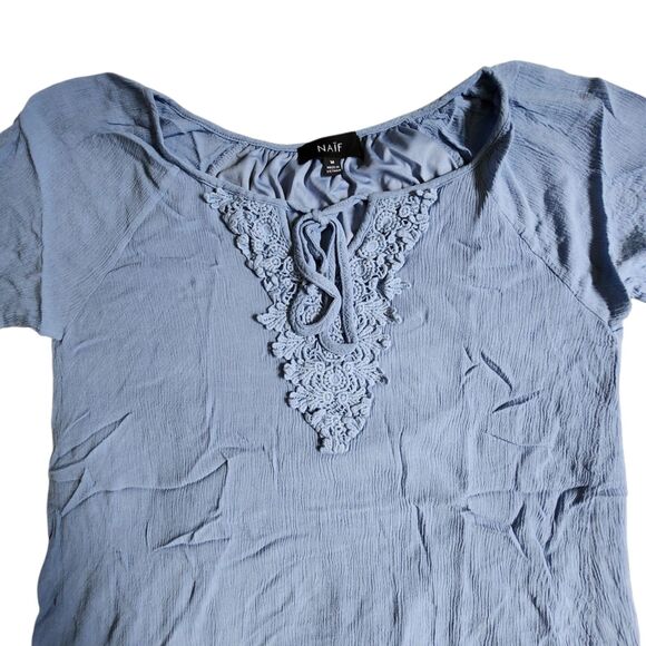 NAIF Light Blue Embroidered Floral V Neck Tie Boho Shift Mini Dress sz M - Picture 4 of 11